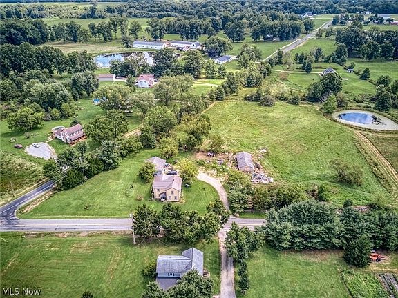 4th image of 3746 McClintocksburg Rd