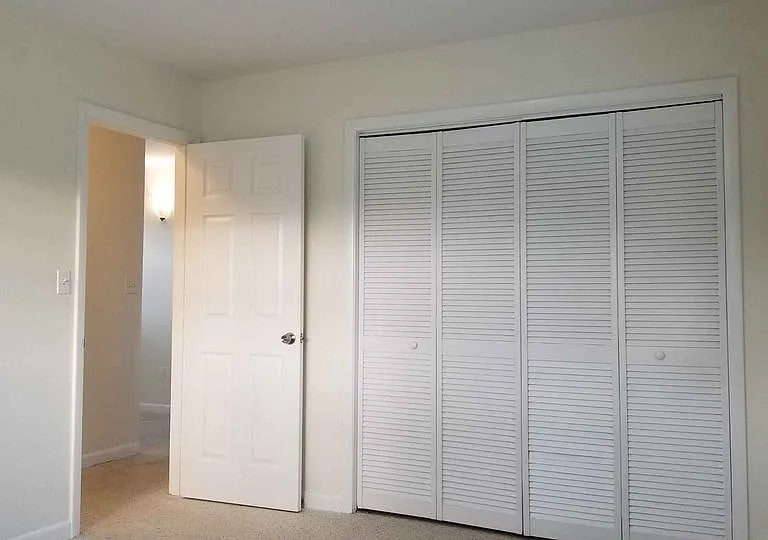 617 Joel Blvd #B — Photo 10