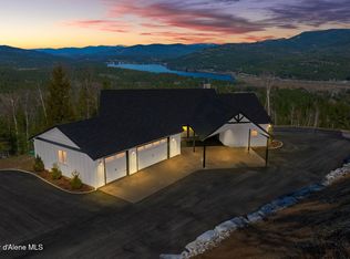 52 Hoof Run, Cocolalla, ID 83813