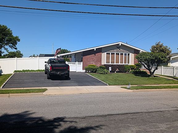 2nd image of 114 Miller Rd