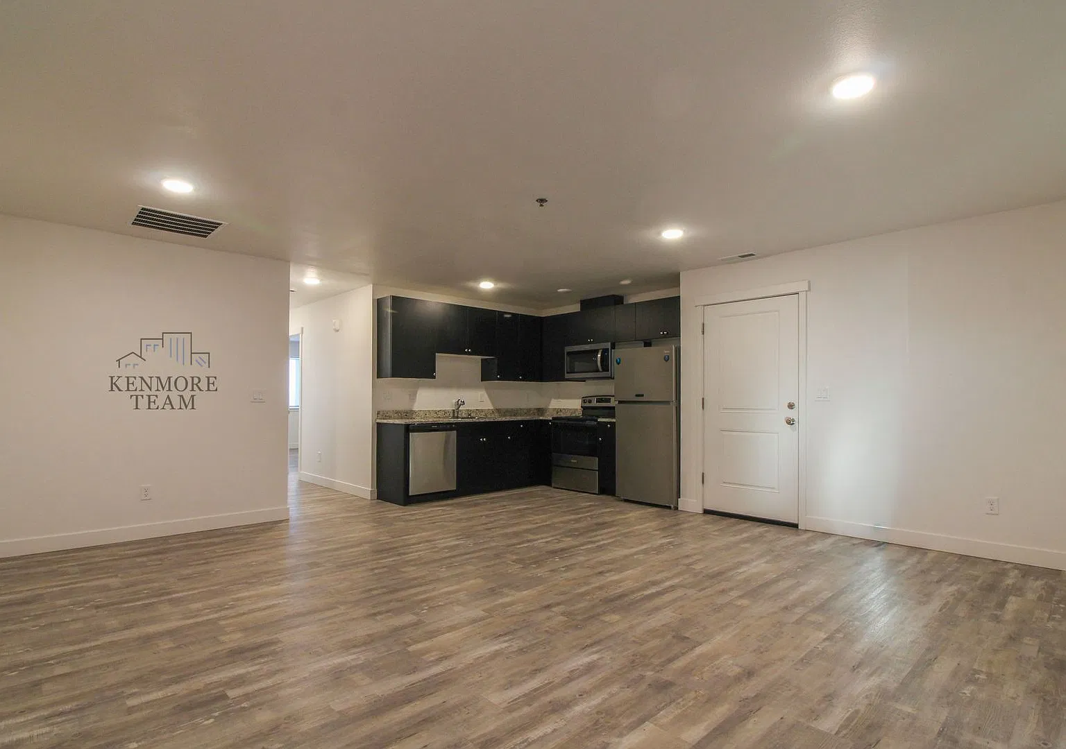 Walton Place Living — Photo 4