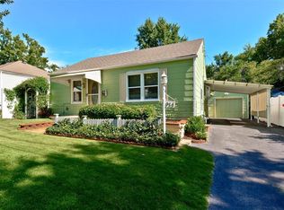 914 Perry St, Saint Charles, MO 63301