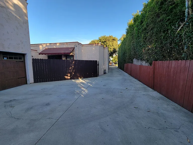 321 Grand Ave — Photo 57