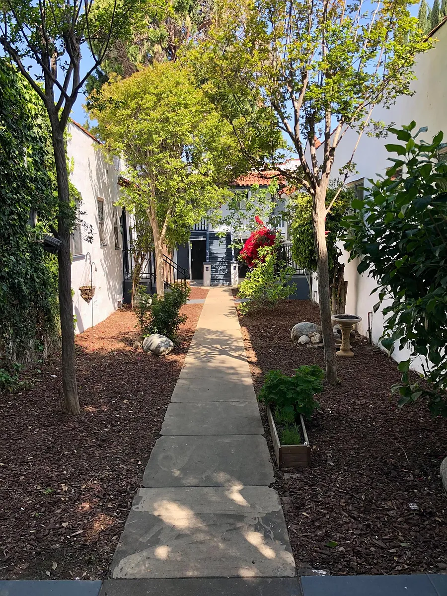 Building Photo - 3101 Sherwood Ave #7