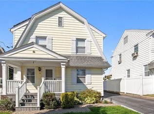 15 Mount Tom Rd, New Rochelle, NY 10805