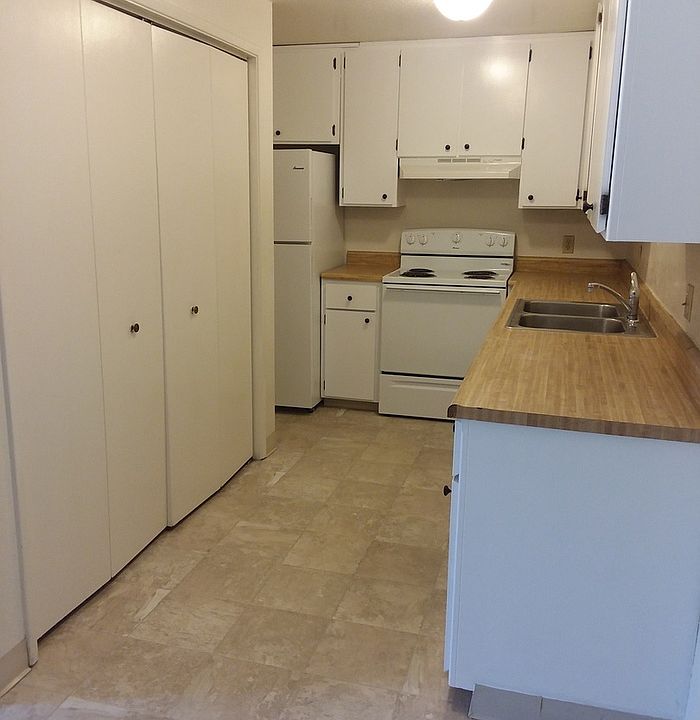 1st image of 1322 N Edmonds Dr