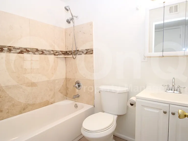 518 W 14th St — Photo 14