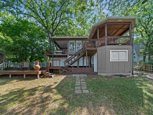 522 Hideaway Ln E, Hideaway, TX 75771