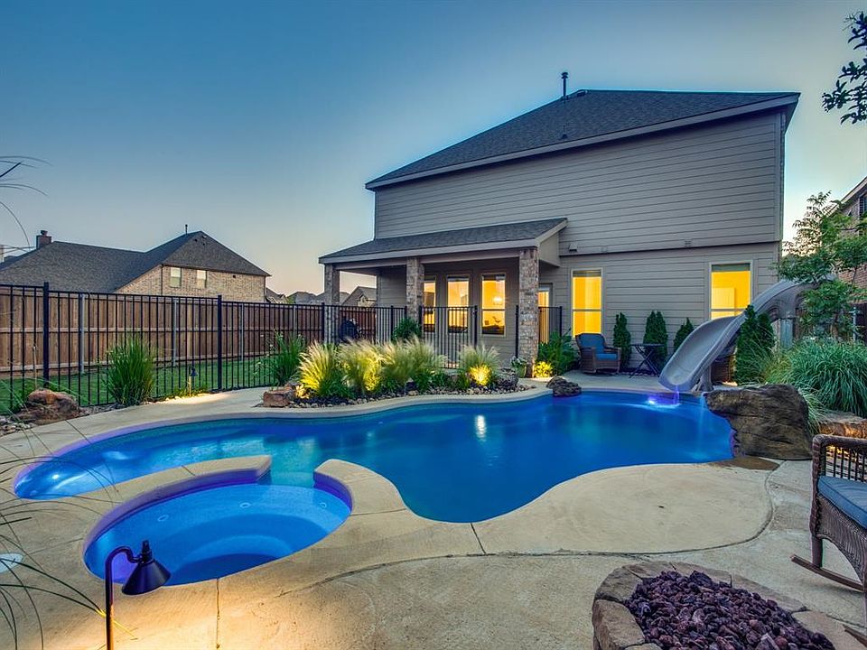 1st image of 2013 Lake Moss Ln