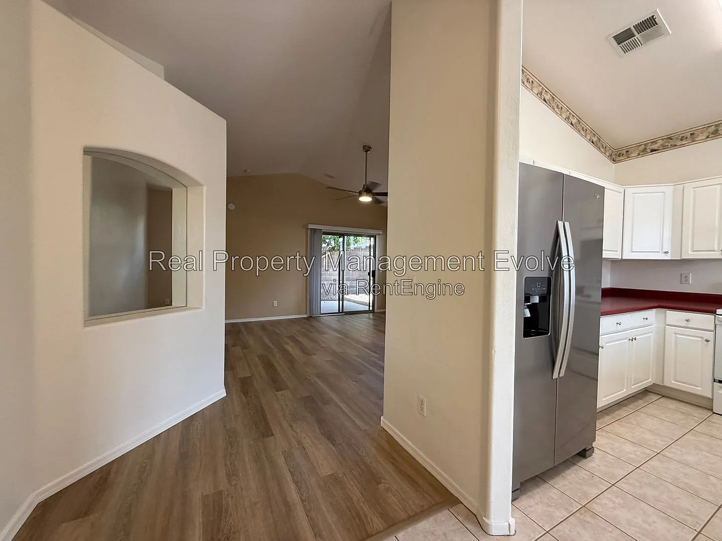 2 bed, 2.0 bath, 1007 sqft, $1,700 — Photo 3
