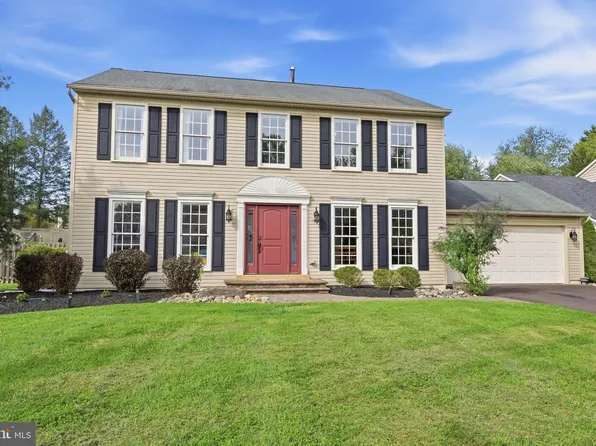 249 Norsam Dr, Langhorne, PA 19047