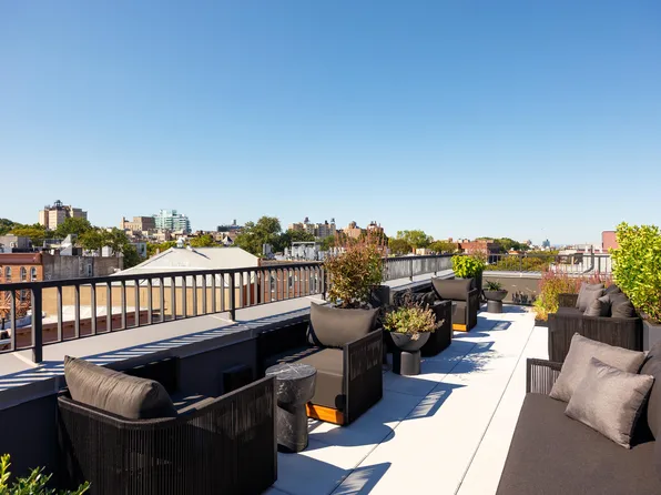 630 Grand Avenue image 14 of 20