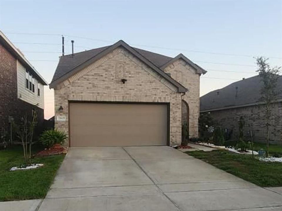 1st image of 25615 Bottlebrush Sedge St