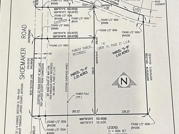 7036 Rea Ln, Almont, MI 48003