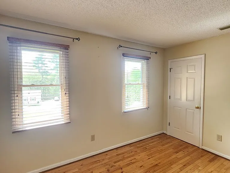 590 Deep Woods Dr — Photo 17