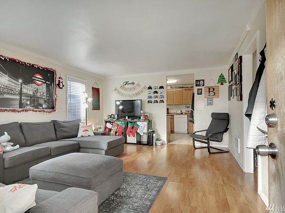 3rd image of 861 S 72nd St