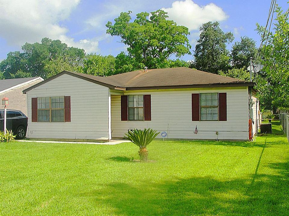 1st image of 1013 Avenue I