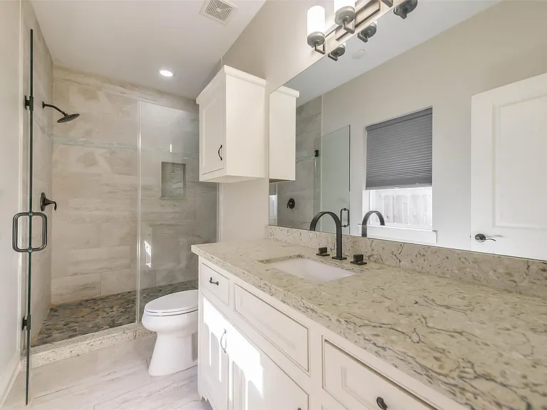 2422 Hadley St — Photo 9