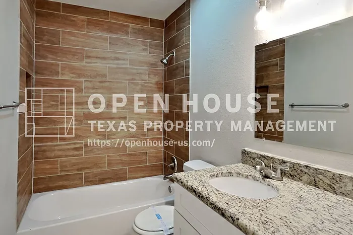 114 Liberty Dr — Photo 16