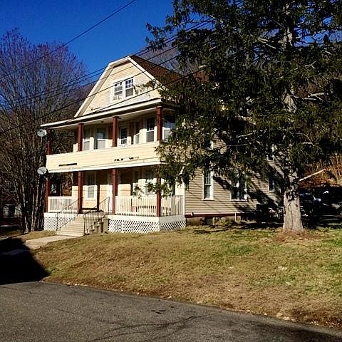 1st image of 1 Woodlawn Ave #1