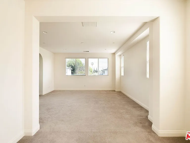 5929 Spelthorne Ln — Photo 25