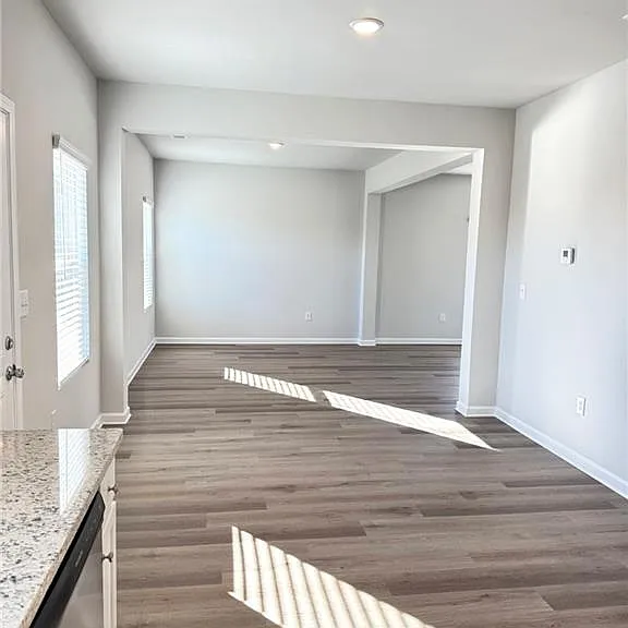 11075 Suria Dr SE — Photo 2