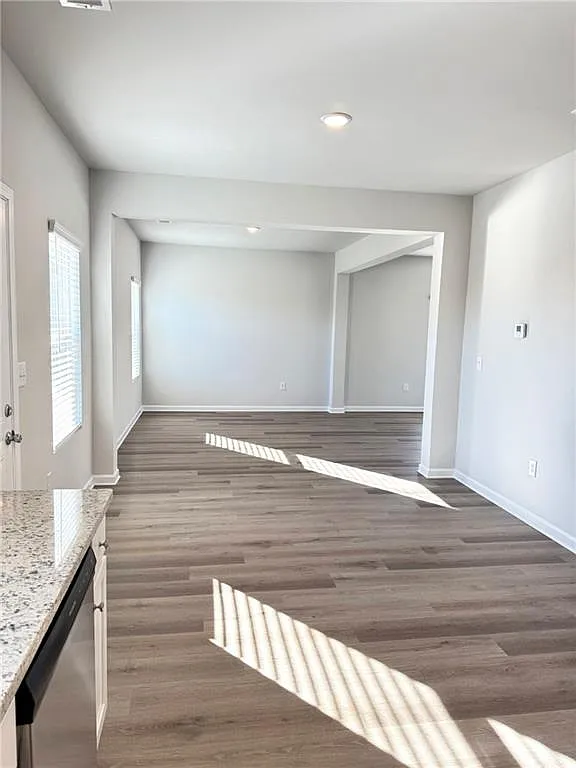 Building Photo - 11075 Suria Dr SE