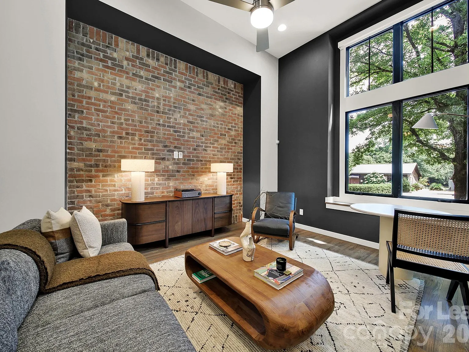 3 bed, 3.5 bath, 2154 sqft, $4,500 — Photo 2