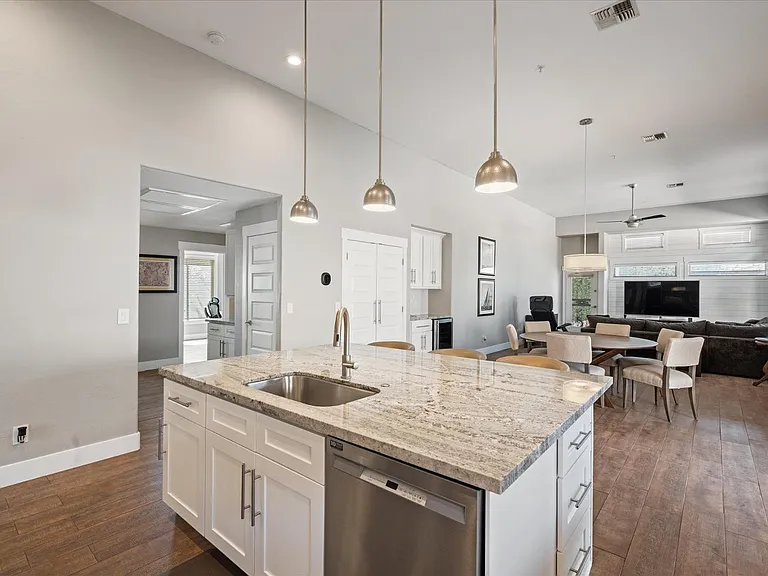 13610 E Laurel Ln — Photo 10