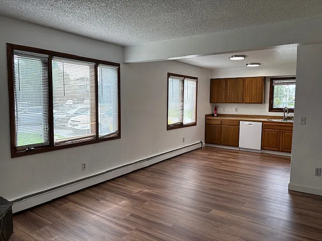 2 bed, 800 sqft, $1,650 — Photo 2