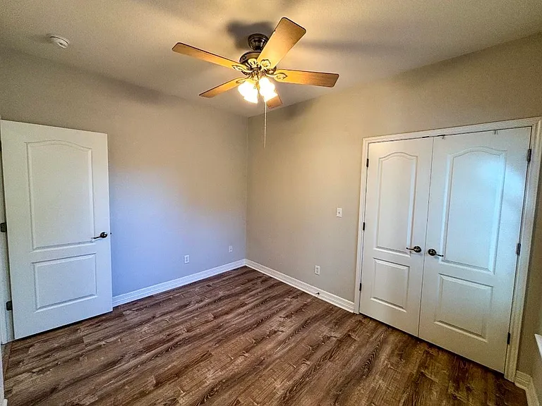 304 Deer Hollow Dr — Photo 15