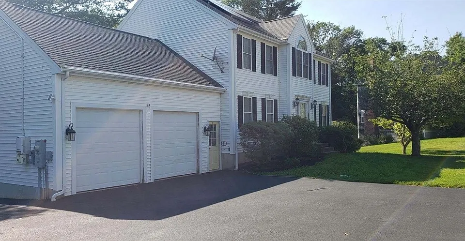 27 Tayla Dr #1