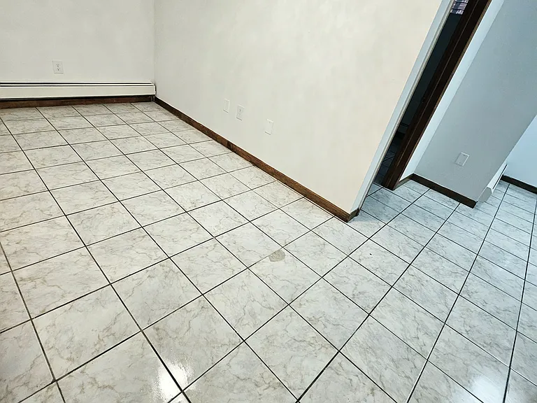 3500 Hudson Ave #1 — Photo 1