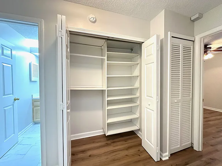 1803 Canterbury Ln — Photo 27