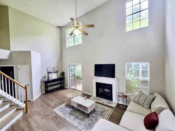 523 Forest Pointe Pl, Antioch, TN 37013