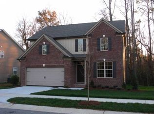 548 Stobhill Ln, Holly Springs, NC 27540