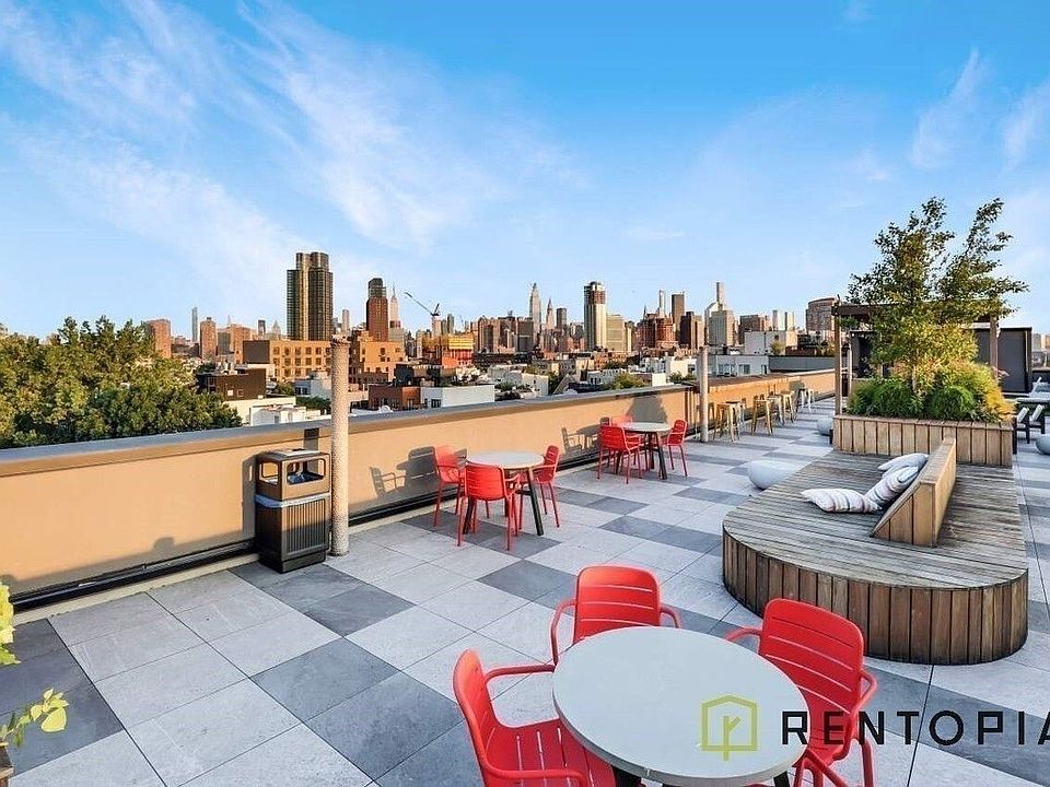 1st image of 215 Green St #3P