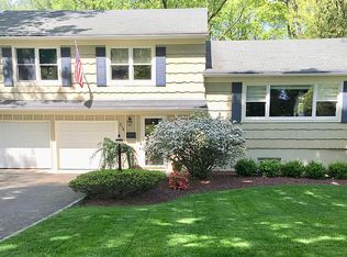 214 Norman Dr, Ramsey, NJ 07446