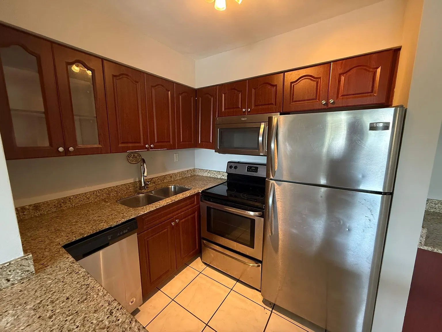 4051 NE 13th Ave — Photo 4