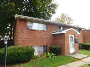 239 4th Dr NW APT 4, New Philadelphia, OH