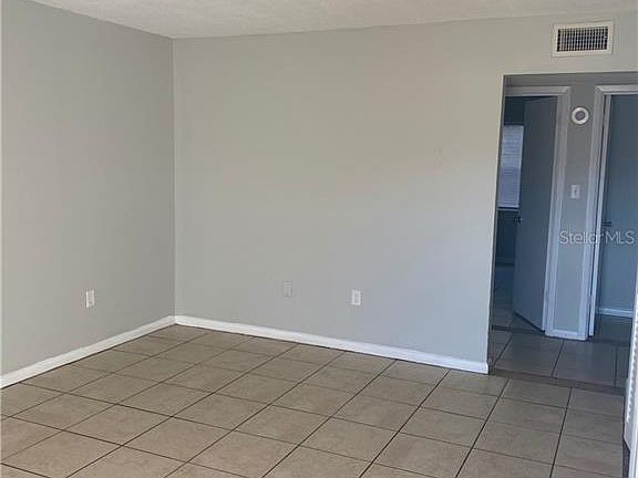 3rd image of 706 W Dixie Ave APT 17