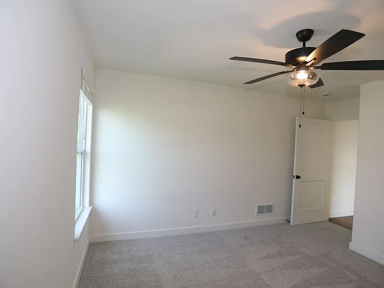 4605 Chambers Bay Dr — Photo 38