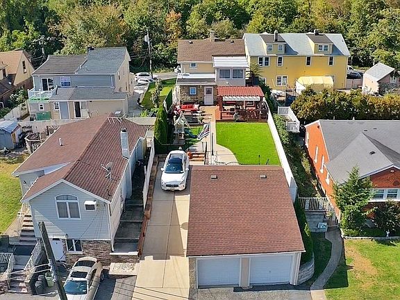 5th image of 39 Rockland Ave