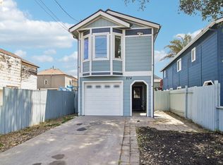 874 Pine St, Oakland, CA 94607