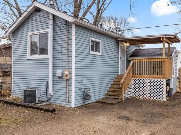 3010 & 3014 10th St, Rockford, IL 61109