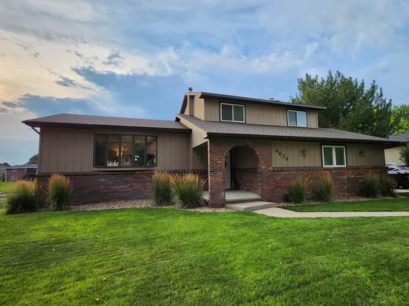 4634 Parklane Dr, Kearney, NE 68847