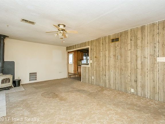4th image of 5790 SE Circle Dr