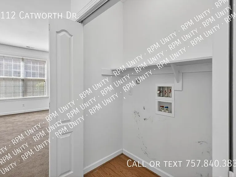2112 Catworth Dr — Photo 32