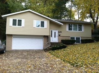 820 Willow St, Iowa City, IA 52245