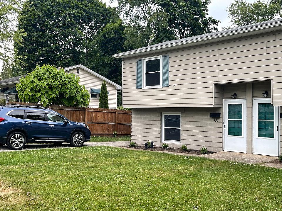 1st image of 733 Marshall Dr